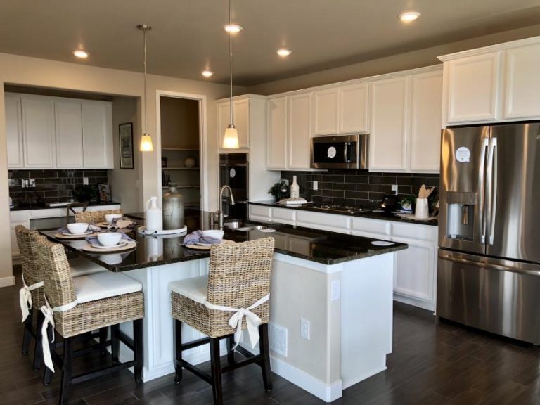 New Homes in Parker Colorado Lennar at Dove Village